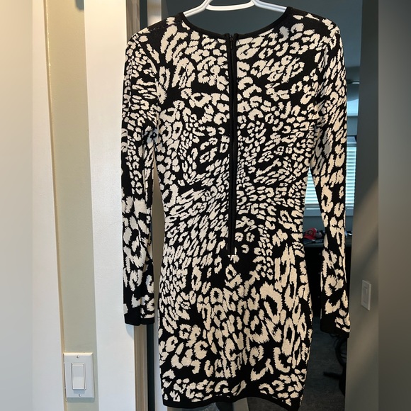 Flattering Bodycon Dress - Picture 2 of 3